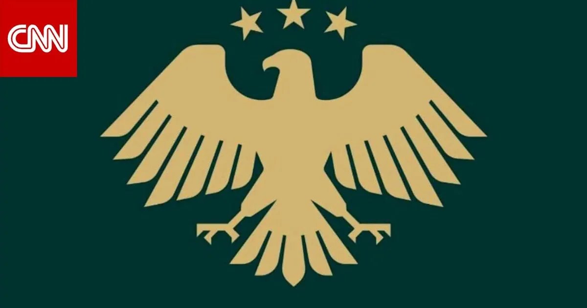 شعار سوريا الجديد: نظرة على الرموز والدلالات المثيرة للجدل وعلاقتها بالتاريخ