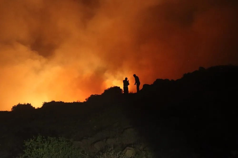 الداخلية السورية تكشف عن توقيف مشتبه بهم في حرائق اللاذقية وتكثف التحقيقات