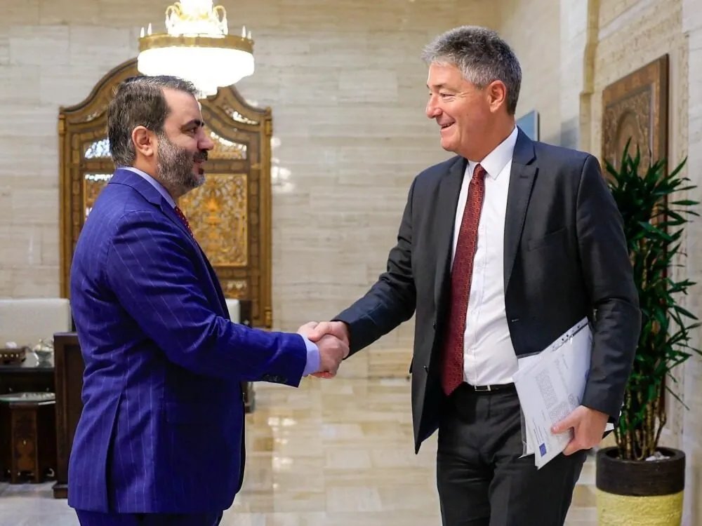 الاتحاد الأوروبي يعلن استعداده لدعم سوريا في مكافحة حرائق الساحل