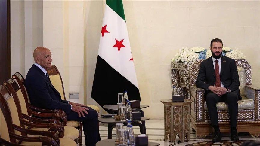 الرئيس الشرع يستقبل مبعوث ترامب توم براك في دمشق وسط أنباء عن اجتماع ثلاثي محتمل مع قسد