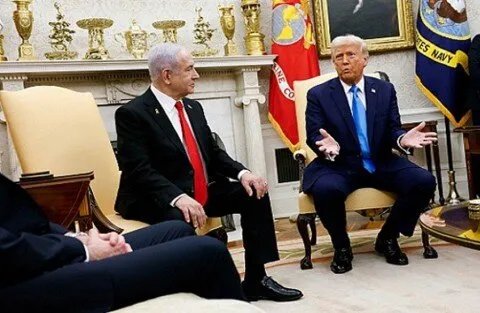 لقاء ترامب ونتنياهو الاستثنائي: رسائل سياسية تتجاوز البروتوكولات المعتادة