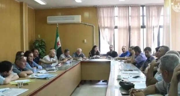 مؤسسة مياه طرطوس تناقش آلية توزيع العمالة وتطوير الأداء في اجتماع موسع