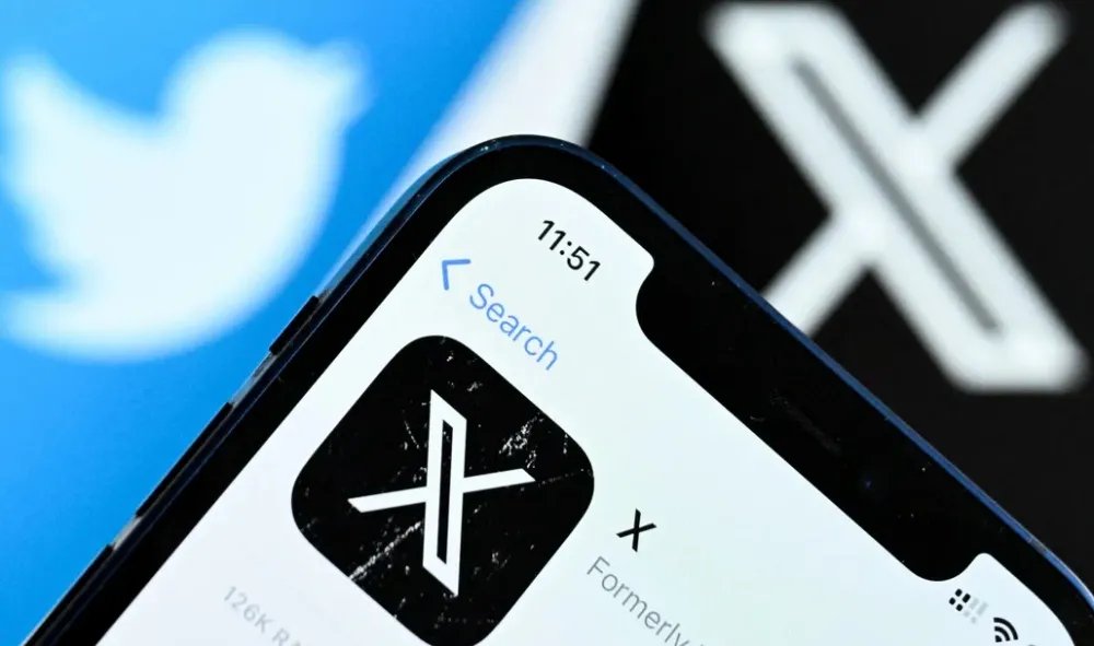 ليندا ياكارينو تستقيل من منصب الرئيسة التنفيذية لشركة إكس بعد عامين