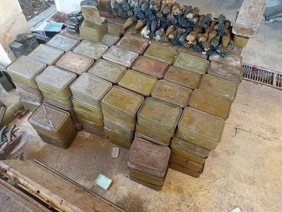 القرداحة: كشف مستودع أسلحة يسلط الضوء على أزمة سوريا المتفاقمة