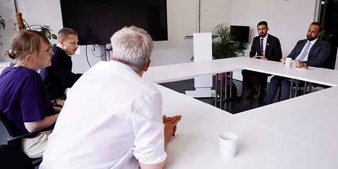 وزير الإعلام السوري يبحث في برلين توظيف الذكاء الاصطناعي لمكافحة الشائعات