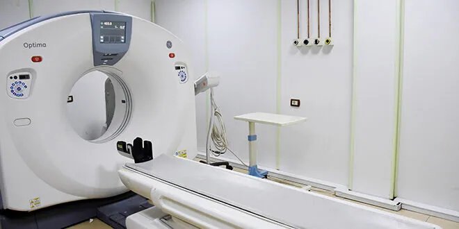 مشفى حمص الوطني يعيد تشغيل جهاز الطبقي المحوري المتطور لخدمة المرضى