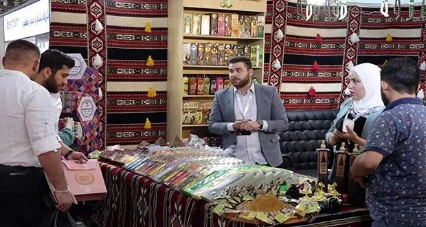 عبق الشرق يفوح في دمشق: معرض الصناعات التجميلية يعرض كنوز الطبيعة