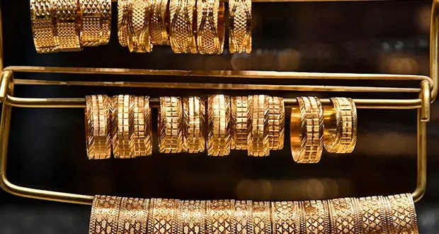 تنبيه هام للصاغة: منع مزاولة مهنة الصرافة تحت طائلة المساءلة القانونية