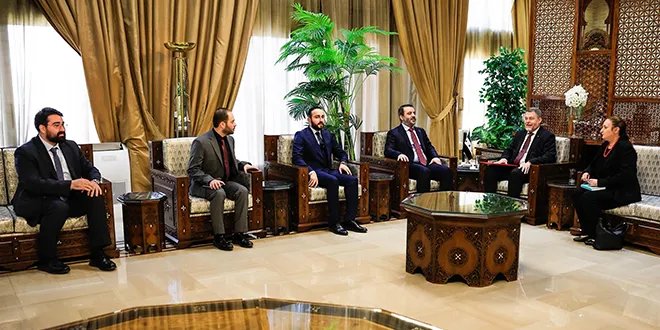 وزير الخارجية السوري يبحث مع القائم بأعمال سفارة التشيك تعزيز العلاقات الثنائية وتوسيع آفاق التعاون