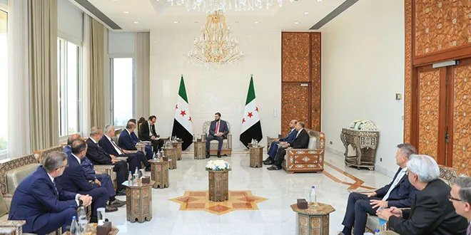 الرئيس الشرع يستقبل وفداً تركياً رفيع المستوى من اتحاد الغرف والبورصات السلعية