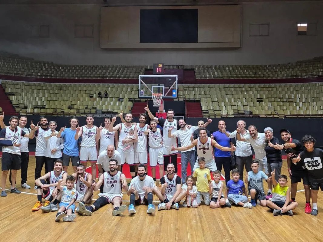 نادي الثورة يعود بقوة إلى دوري الأضواء بفوز ساحق على الوثبة