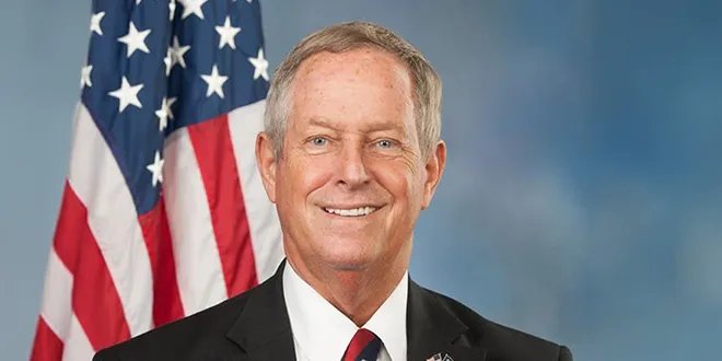 تحرك في الكونغرس لإلغاء عقوبات سوريا: هل يسقط قانون قيصر نهائياً؟