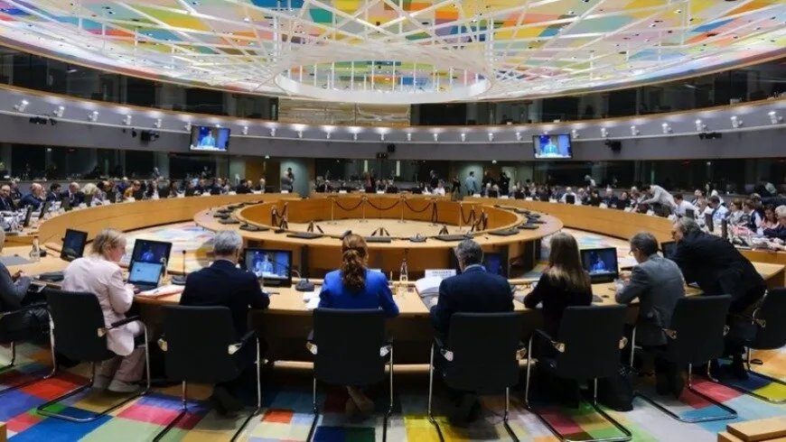 البرلمان الأوروبي يدين استهداف الأقليات في سوريا ويطالب بحمايتها ومحاسبة المسؤولين