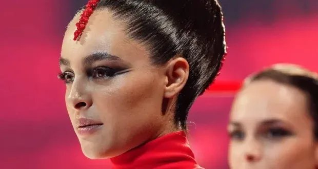 باريس 2026: صيحات الجمال تتألق في أسبوع الموضة الراقية وتتجاوز الملابس