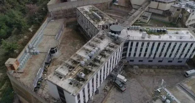 سوريا تهدد لبنان بتصعيد دبلوماسي واقتصادي بسبب ملف الموقوفين السوريين