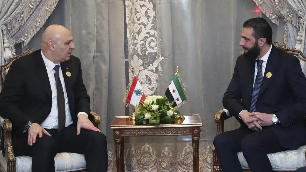 الرئيس اللبناني يؤكد حرصه على علاقات جيدة مع سوريا وينفي تهديدات بالتصعيد