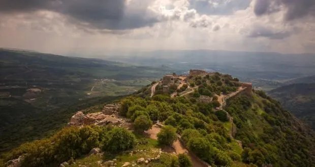 قلعة النمرود (الصبيبة) في الجولان: حصن شامخ يحكي تاريخًا عريقًا