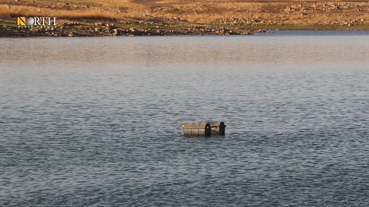 قرار الإدارة الذاتية بمنع الصيد يثير جدلاً بين اتهامات الصيادين وتبريرات المسؤولين