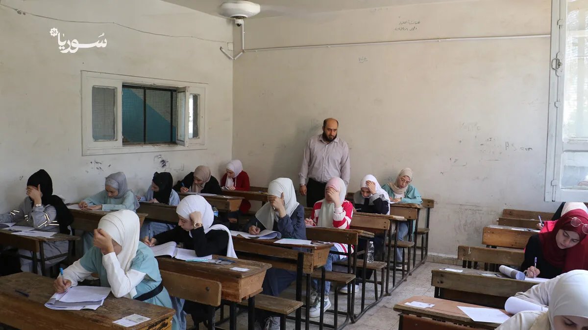 حماة: انطلاق امتحانات الثانوية بمشاركة أكثر من 24 ألف طالب في 111 مركزًا امتحانيًا