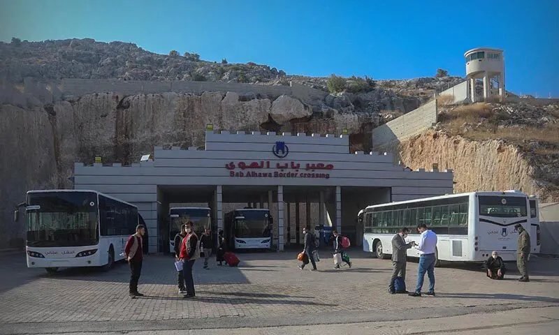 إجراءات جديدة: تركيا تشترط موافقة مسبقة لعبور السوريين من "باب الهوى"