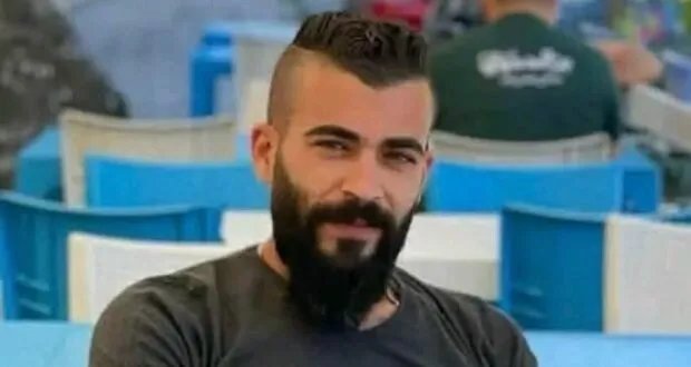 جريمة مروعة تهز مشتى الحلو: مقتل شاب وإصابة شقيقه بإطلاق نار في كافتيريا