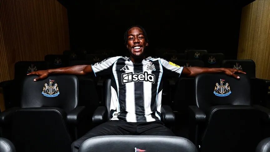 نيوكاسل يونايتد يعزز صفوفه بالدولي السويدي أنتوني إلانغا في صفقة مدوية