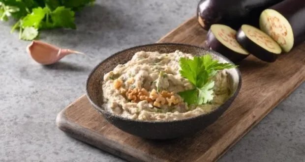 متبل الباذنجان المقلي بالحامض: وصفة شهية ومميزة