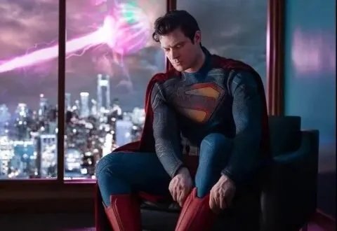 فيلم "سوبرمان" الجديد: هل ينقذ البطل الخارق شركة "دي سي ستوديوز"؟