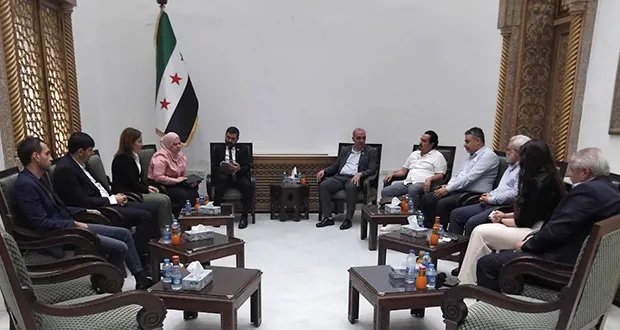 محامون سوريون يقدمون مقترحات قانونية للجنة انتخابات مجلس الشعب: رؤى حول النظام الانتخابي المقبل