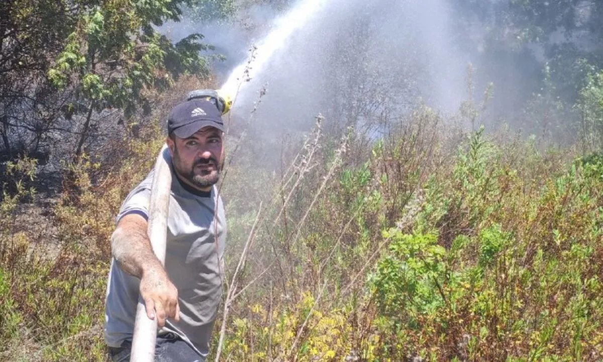 تكاتف محلي لإخماد حرائق اللاذقية المتفاقمة ووصولها إلى غابات الفرنلق