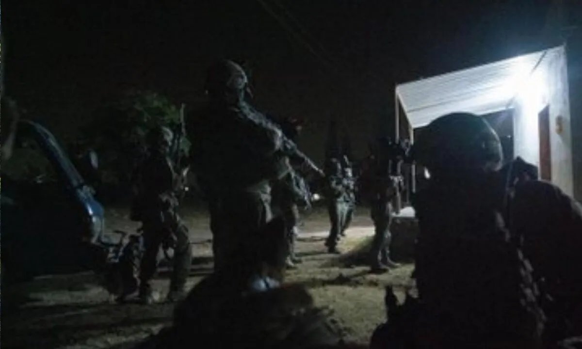 الجيش الإسرائيلي يعلن عن تدمير مواقع عسكرية تابعة للنظام السوري السابق في الجولان واعتقالات في القنيطرة