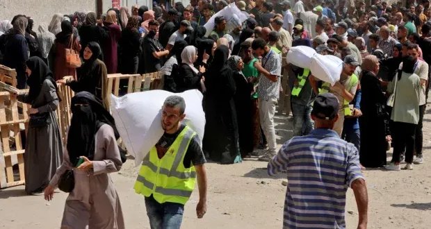 غزة تحت القصف: مقتل 141 فلسطينياً بينهم منتظرين للمساعدات وسط تعثر مفاوضات وقف إطلاق النار