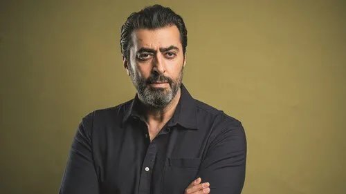 باسم ياخور يعتذر عن تصريحاته السابقة ويثير جدلاً واسعاً بين السوريين