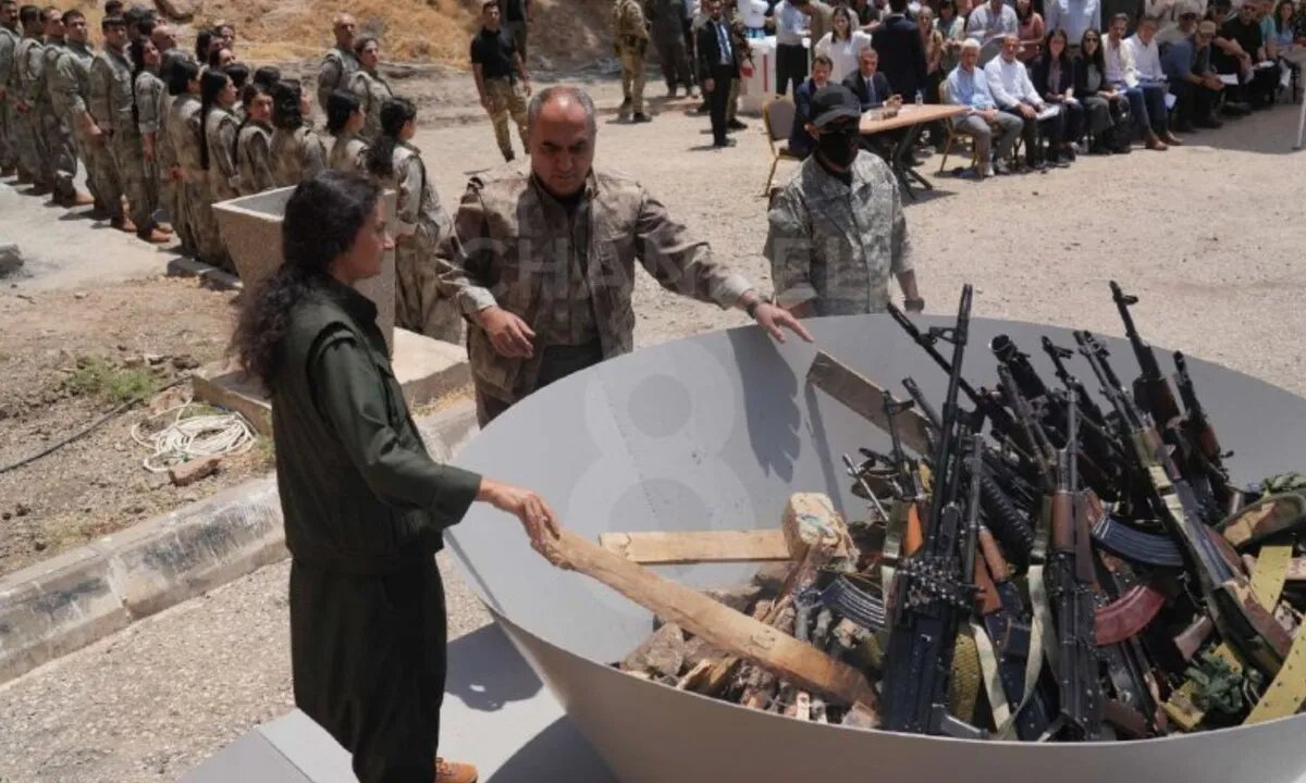 مفاوضات معقدة: إصرار "قسد" على الفدرلة وتمسك دمشق بالمركزية يعرقلان التقدم