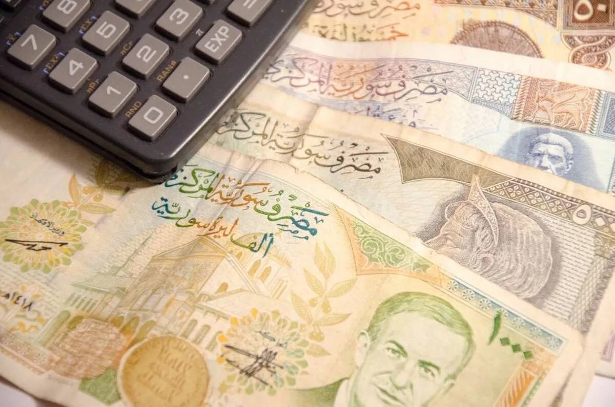 تحديث فوري: أسعار صرف الدولار واليورو والذهب مقابل الليرة السورية في السوق السوداء اليوم الأحد 13 يوليو 2025