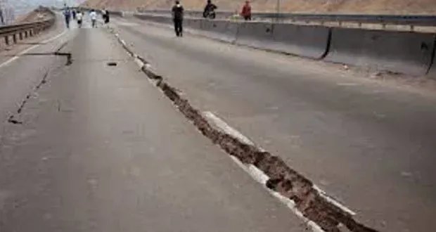 زلزال بقوة 7 درجات يضرب إندونيسيا ويثير مخاوف من تسونامي