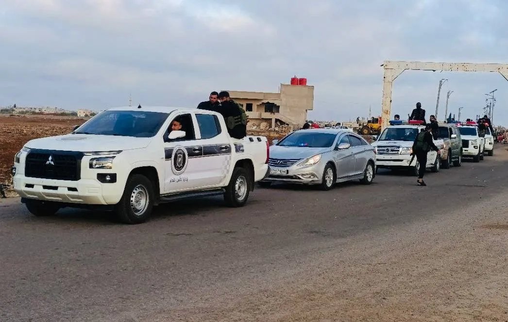 اشتباكات متجددة في ريف السويداء واعتقال عناصر من وزارة الدفاع السورية وسط تبادل اتهامات بالتعذيب