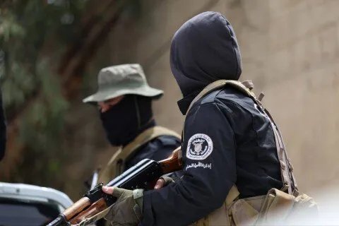 السويداء: تصاعد العنف يسفر عن 89 قتيلاً، والجيش السوري ينتشر بينما تشن إسرائيل غارات جوية