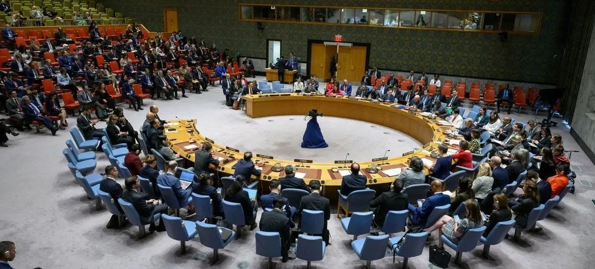 مجلس الأمن يطالب سوريا بحماية المدنيين وتحقيق سلام شامل