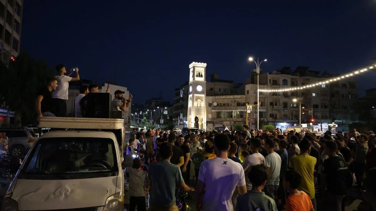 حماة: وقفة تضامنية لدعم جهود الدولة في بسط الأمن والاستقرار في السويداء