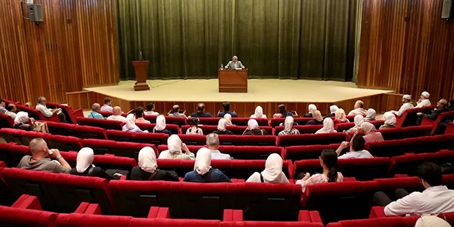 الدكتور أيمن الشوا يسلط الضوء على أهمية "حروف المعاني" في اللغة العربية بمحاضرة في المكتبة الوطنية بدمشق