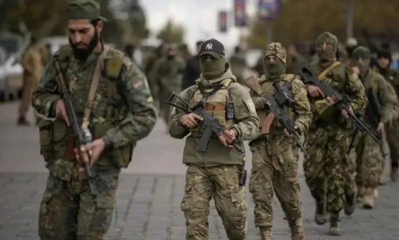 الجيش السوري يقترب من السويداء ودمشق ترفض التفاوض قبل تسليم السلاح