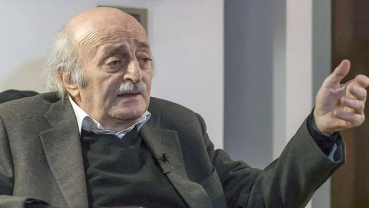 جنبلاط يدعو إلى حصر السلاح بيد الدولة في السويداء وينهي التردد