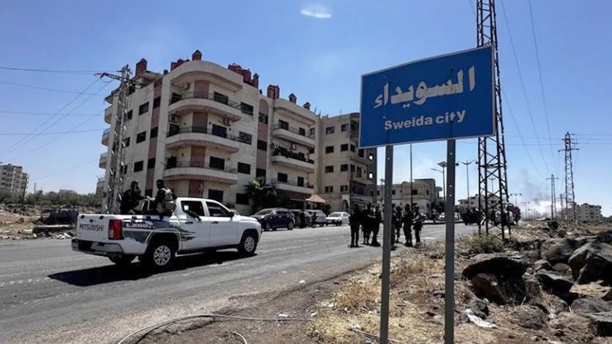 السويداء: تجدد الاشتباكات والشرطة العسكرية تلاحق اللصوص.. وغارات إسرائيلية تستهدف مواقع في درعا