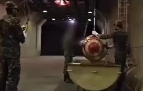 إيران تكشف عن "صاروخ القيامة": سلاح استراتيجي بقدرات تدميرية غير مسبوقة