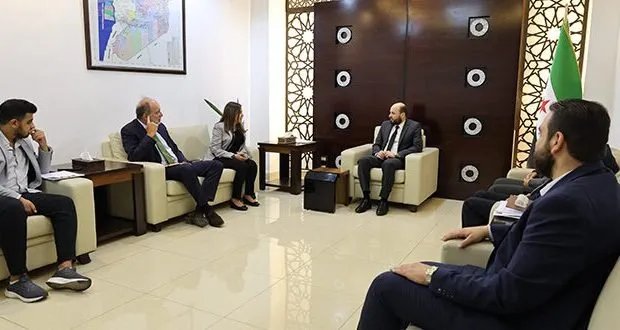 وزير الطاقة السوري وشركة شل العالمية يبحثان فرص التعاون النفطي وإعادة التأهيل