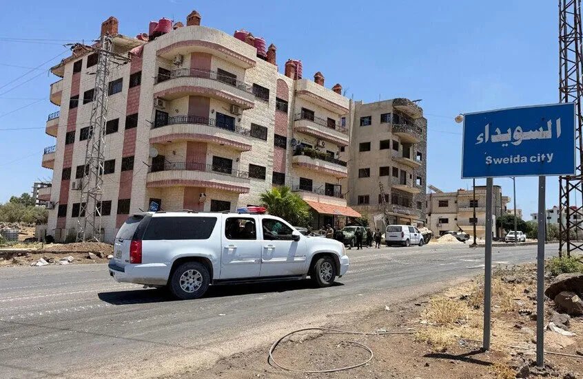 تصعيد خطير في جنوب سوريا: غارات إسرائيلية مكثفة واشتباكات عنيفة تهز السويداء