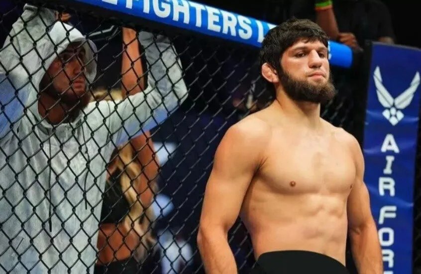 محاولة اغتيال بطل الفنون القتالية المختلطة تيمور خيزاريف في داغستان بعشر رصاصات