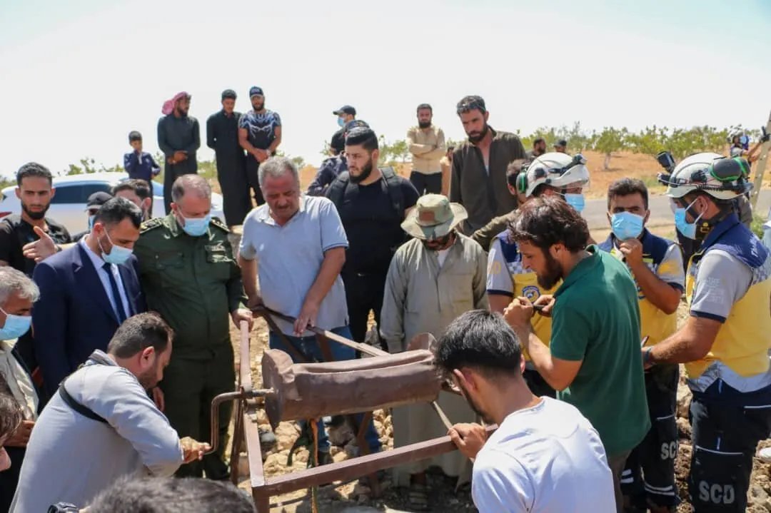 اكتشاف مقبرة جماعية تضم رفات 15 شخصاً في بئر بريف حماة