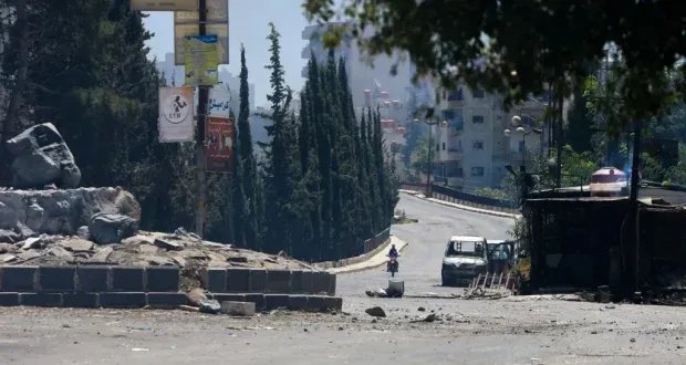 السويداء: تجدد الاشتباكات رغم الهدنة وإسرائيل تلوح بعملية برية محتملة